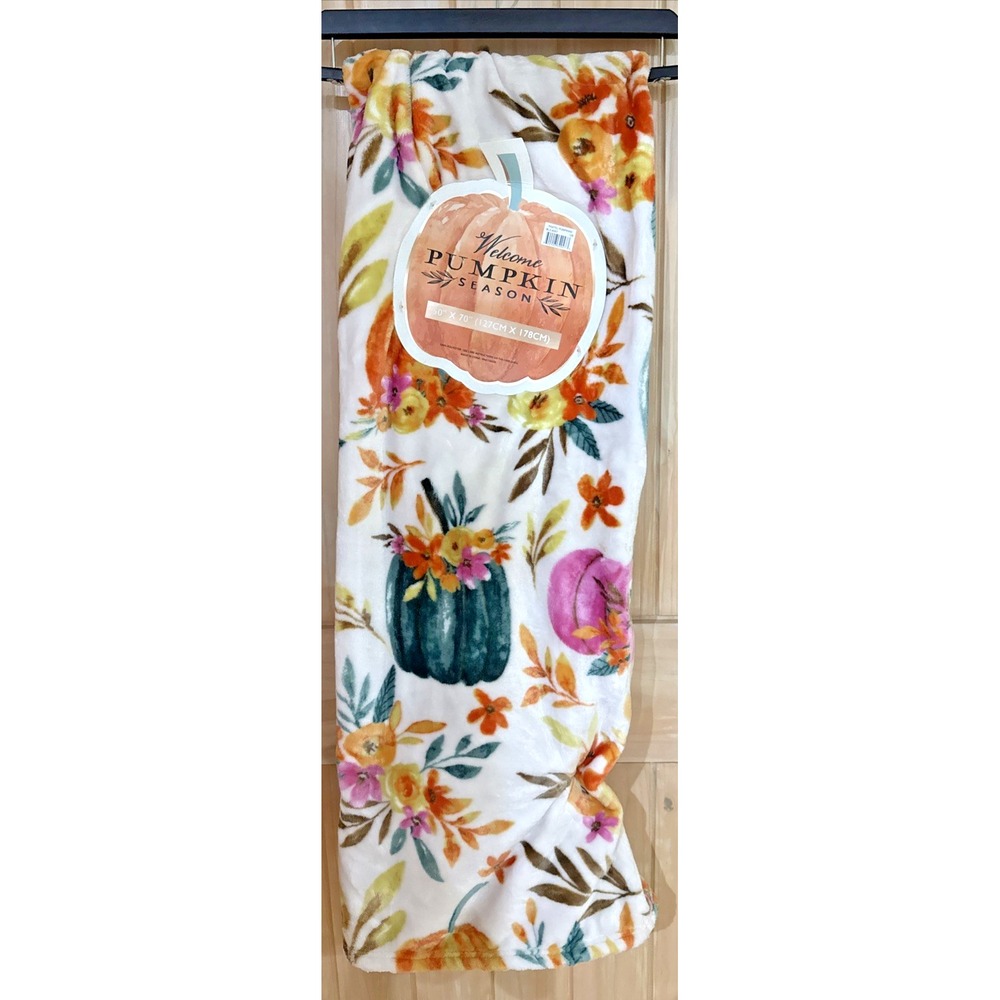NWT Pastel Pumpkins Floral Plush Throw Blanket 50x70 Fall Autumn Harvest
